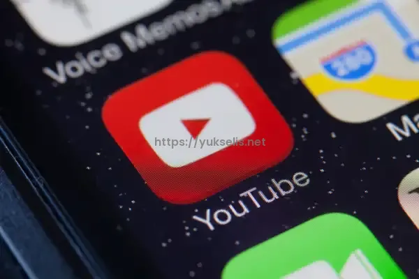 YouTube Aramalarında Yapay Zeka Devrimi: İzlenmeler Düşecek mi?