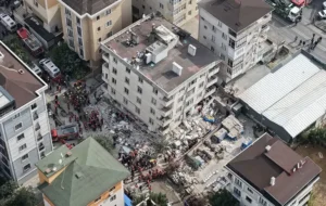 Maltepe’de Çöken Binanın Kolonlarından Deniz Kabuğu Çıktı